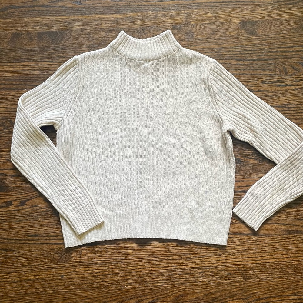 Cream king sleeve sweater